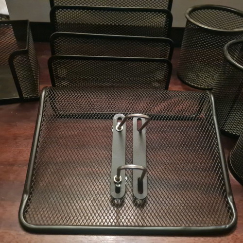 Office organization set used with pencil holders and calendar