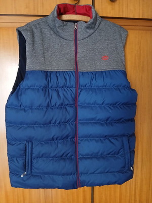 Sleeveless jackets XL like new, pack of 2