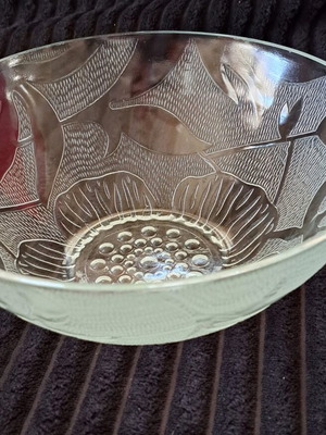 Glass fruit bowl like new