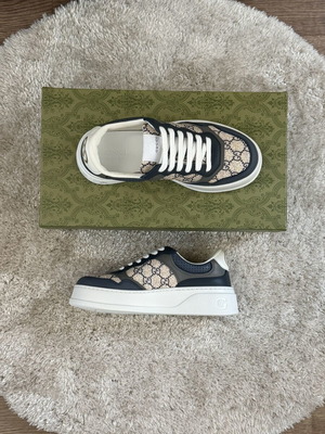 Gucci women's sneakers new, size 38, dark blue multicolor