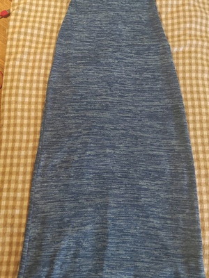 Πλεκτό μακρύ φόρεμα Pull&Bear like new, halter λαιμός, δετό στην πλάτη, μπλε