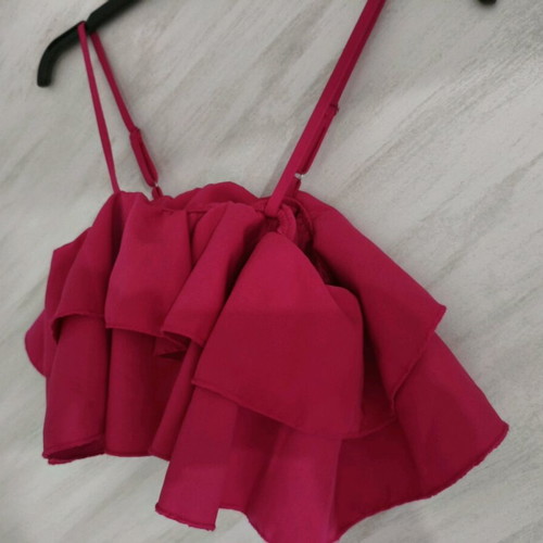 Fuchsia crop top Shein like new, size Small with ruffles
