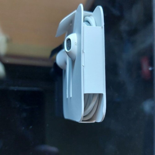 Apple headphones with lightning connector new