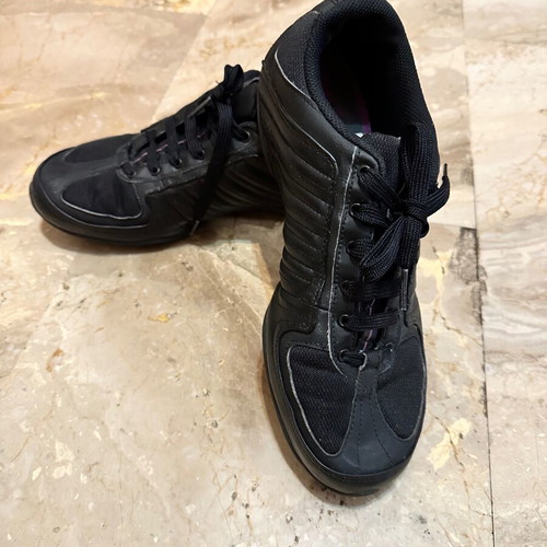 Nike athletic shoes like new, size 40.5, black and pink
