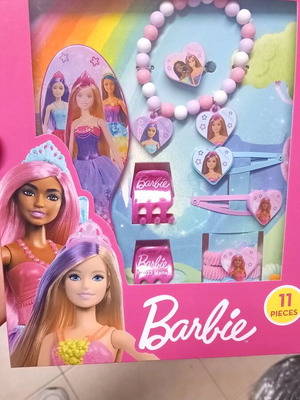Barbie beauty set new