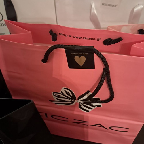 Branded packaging bags, all in very good condition