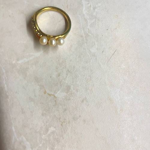 Pandora ring with freshwater pearls, gold color