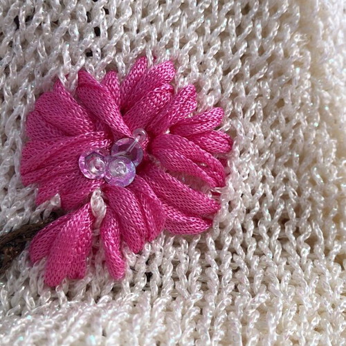 Knitted women's sweater like new with cashmere yarn