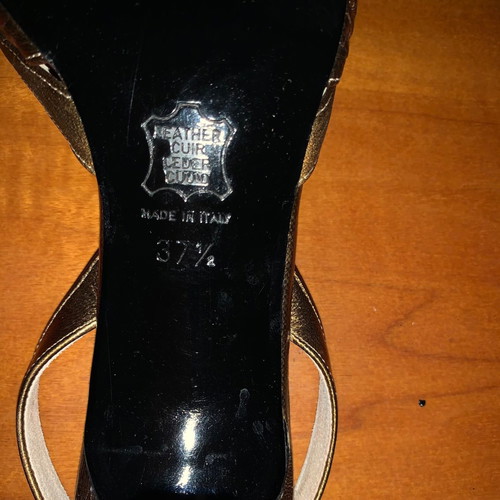 Vera Wang heels new, gold-bronze, size 38