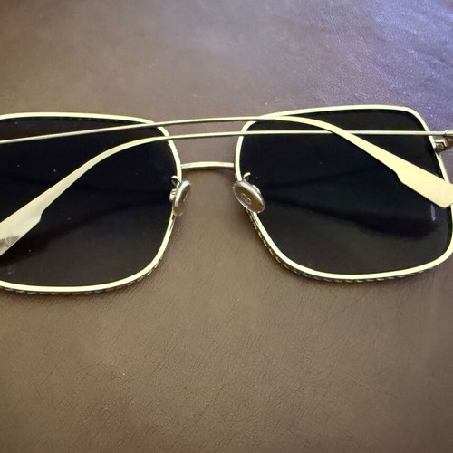 Christian Dior sunglasses like new, gold frame