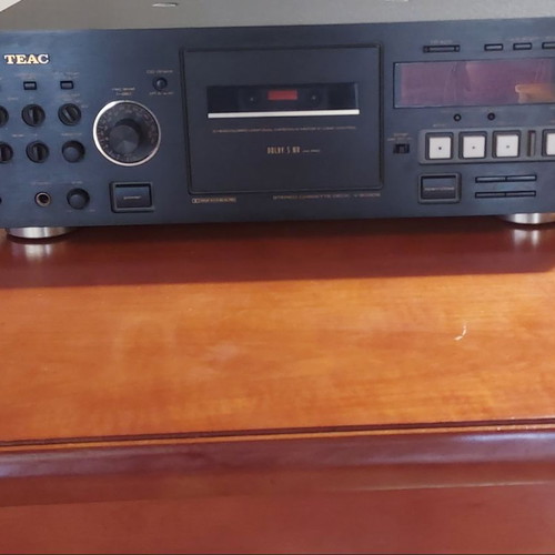 TEAC V-6030S new in excellent condition