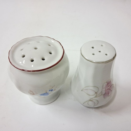 Vintage Porcelain Salt and Pepper Shakers Set like new, hand-decorated