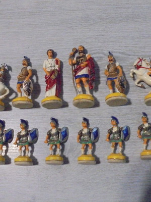 Стари метални фигурки употребявани, комплект от 16 броя с антична тематика