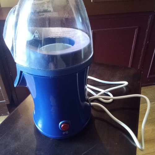 Popcorn Maker with Hot Air like new