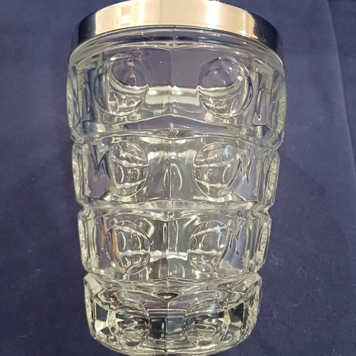 Vintage crystal ice bucket like new with metal handle