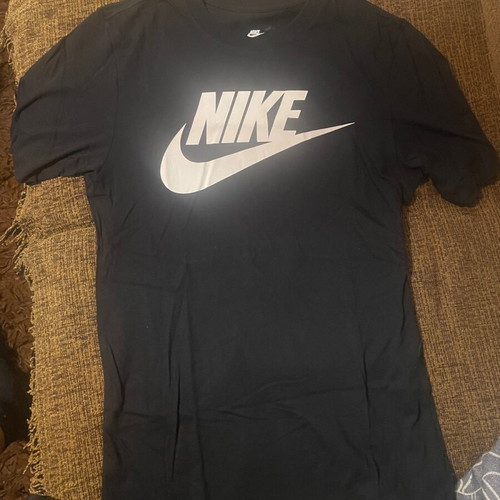 Nike T-shirt size XS like new, black and white