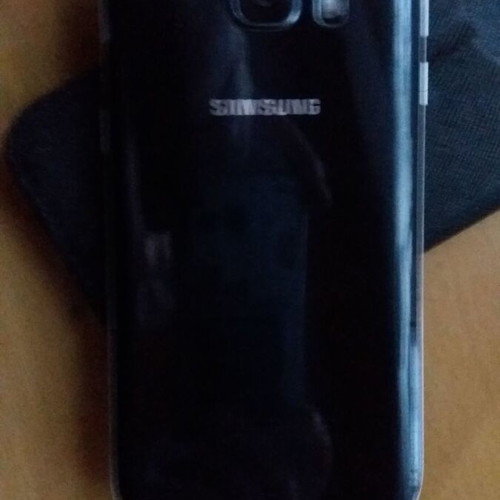 Samsung S7 μαύρο μεταχειρισμένο με φορτιστή και θήκες