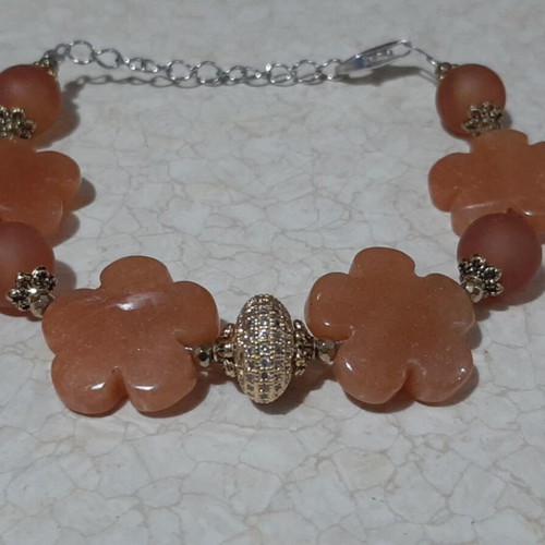 Bracelet with carnelian flower shapes, matte carnelian, hematite and zircon new