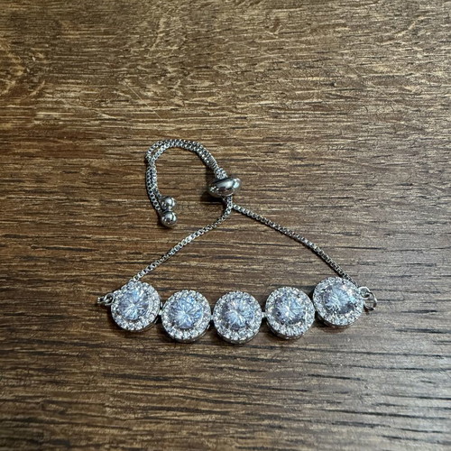 Bracelet with zircon stones new, silver color, special clasp