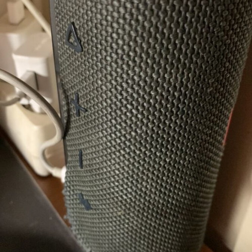 JBL Essential Flip 2 portable Bluetooth speaker used, for repair or parts
