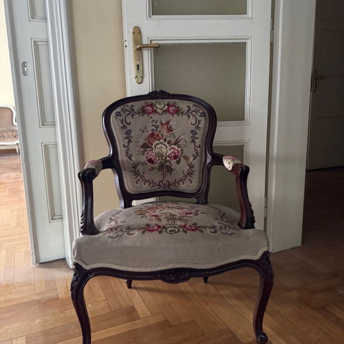 Vintage Louis XV armchair like new with embroidered floral upholstery