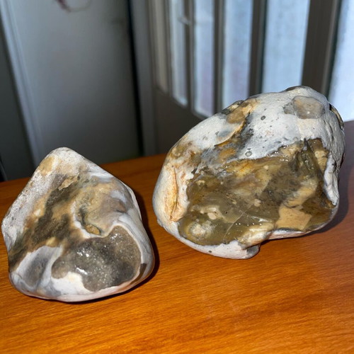 Set of 2 natural flint stones new