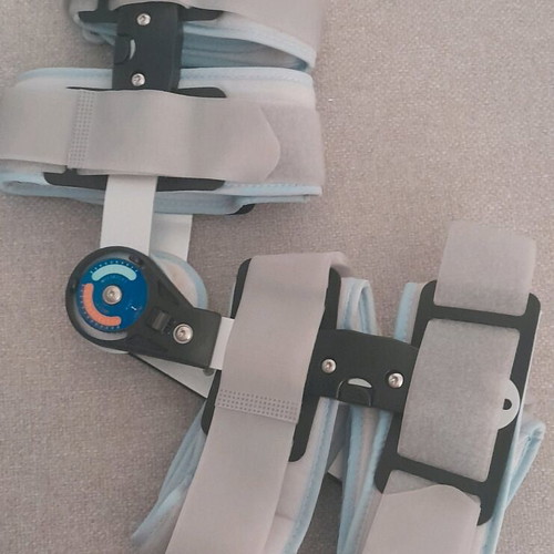 Telescopic functional knee brace like new Rom