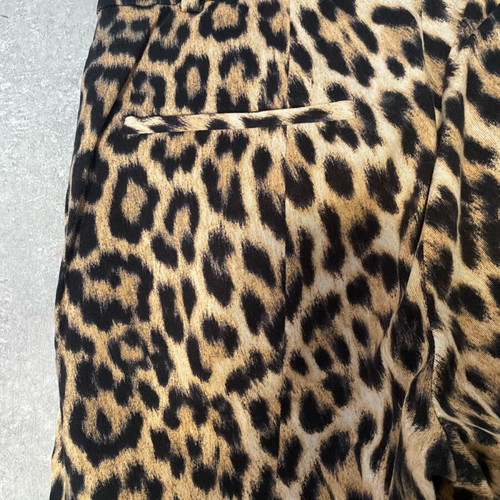 Zara women's leopard pants XS like new, fitted with zipper