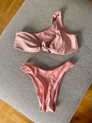 Bikini with tie top and one shoulder like new, pink