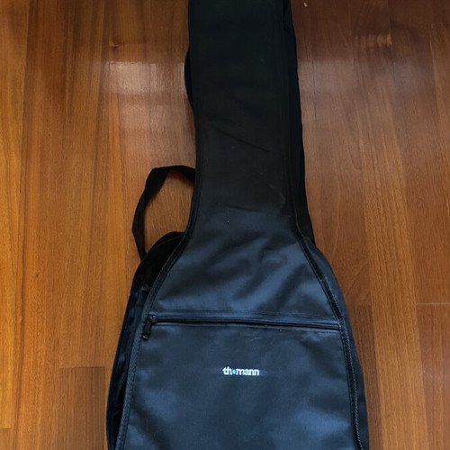 Yamaha guitar used with Thomann case and classic s rope core strings