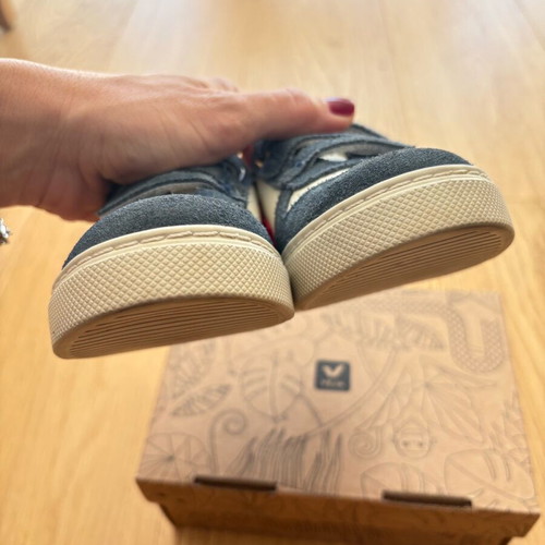 Veja sneakers with velcro, leather and suede, like new size 27
