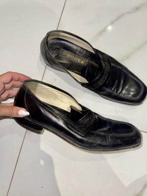 Leather shoes size 40 used, black loafers