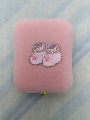 Jewelry box like new, 8x6x4 cm