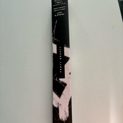 Fenty Beauty Trace’d Out Lip Liner in They So Vine shade new