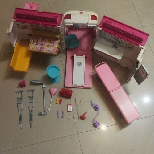 Barbie mobile medical clinic with accessories