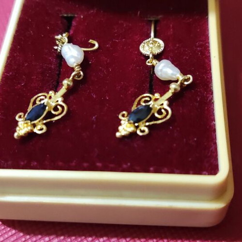 14K Gold Earrings new, 1.9 g