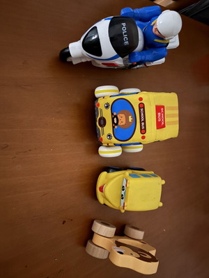 Baby toy set of 4 pieces like new, sound not working