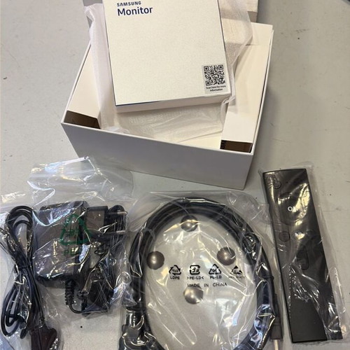 Instone Monitor Player RMP-9011MA new, complete set