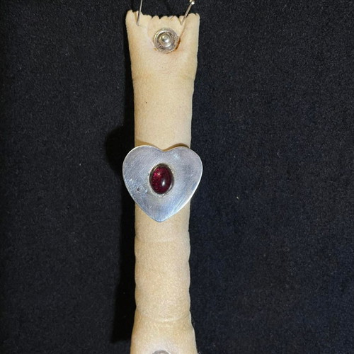 Silver ring with garnet new
