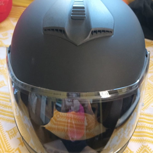 Helmet like new, with box and accessories