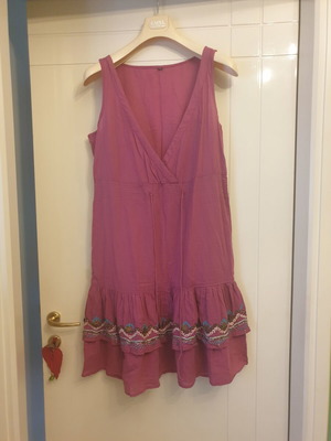 Pink/Purple summer dress size L used with deep neckline
