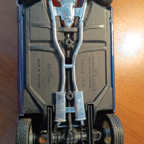 Chevrolet Chevelle SS 454 1972 1:18 scale car model used