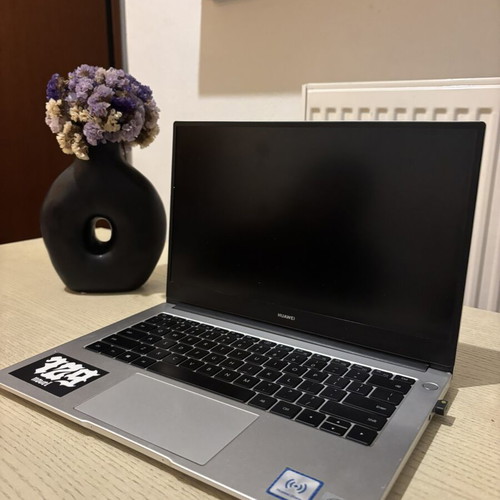 Huawei MateBook D 14 laptop, Intel Core i5, 8GB RAM, 512GB SSD