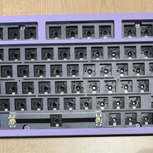 Leobog Hi75 barebones mechanical keyboard used with RGB