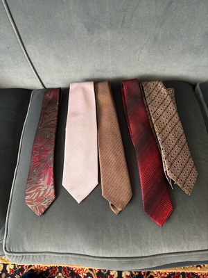 Silk ties like new, set of 5 in various colors