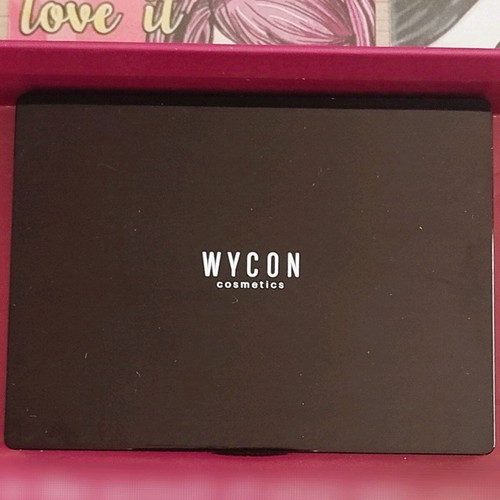Wycon Quick Palette Eyeshadow new with 9 matte and satin shades