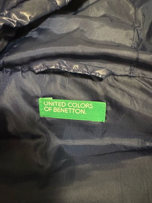 Benetton sleeveless jacket like new for child 10-11 years blue
