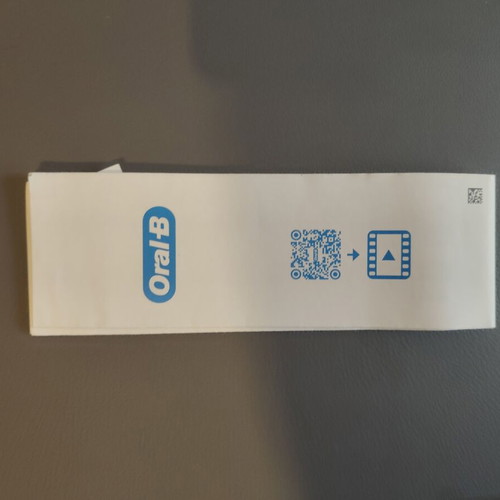 Oral-B Pro 3 3500 Design Edition electric toothbrush with 8 replacement heads