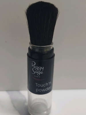 Peggy Sage Touch'n Powder Kabuki Brush like new, foldable