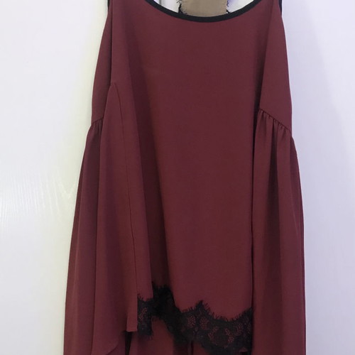 Bordeaux loose top with lace ISO new, size S